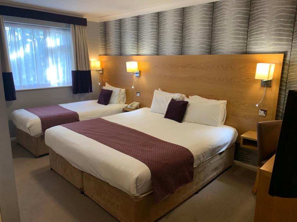 Mercure Chester North Woodhey House Hotel