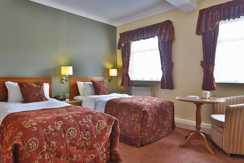 Best Western Premier East Midlands Airport Yew Lodge Hotel