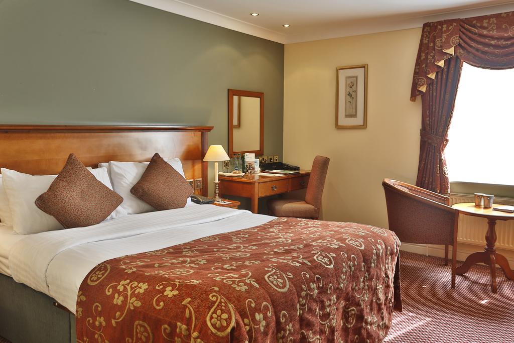 Best Western Premier East Midlands Airport Yew Lodge Hotel