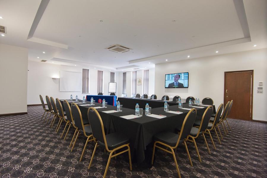 Ramada by Wyndham Warwick Kenilworth