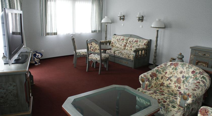 Aquamarina Boat Hotel