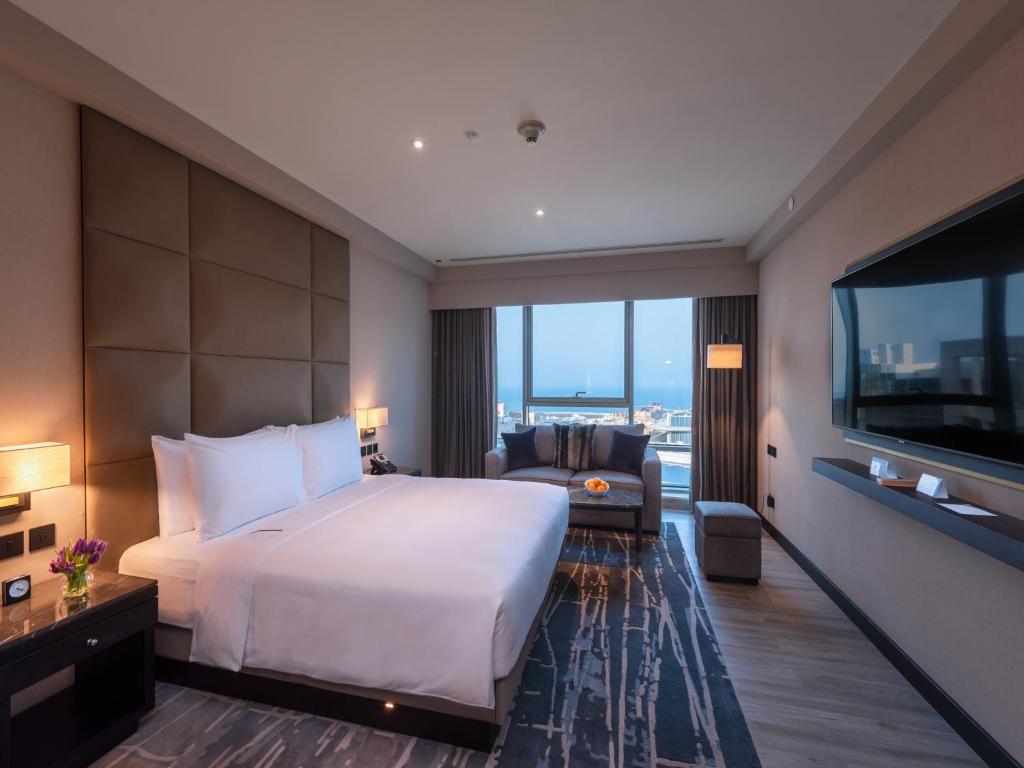 Hyatt Regency Al Kout Mall