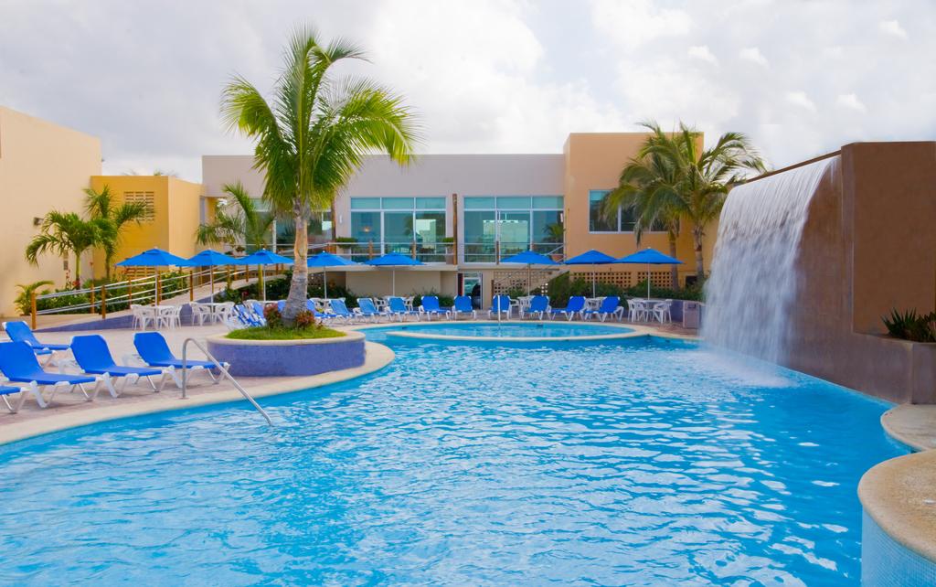 Las Flores Beach Resort