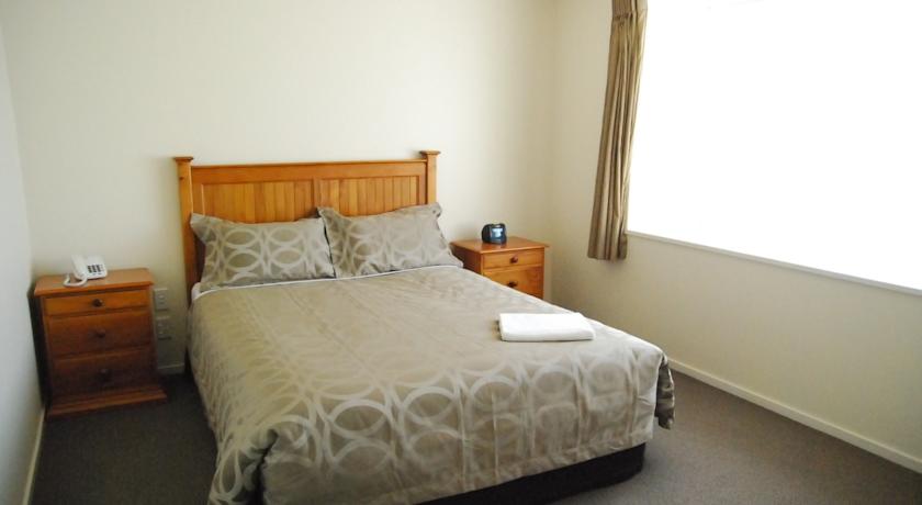 Rosewood Court Motel