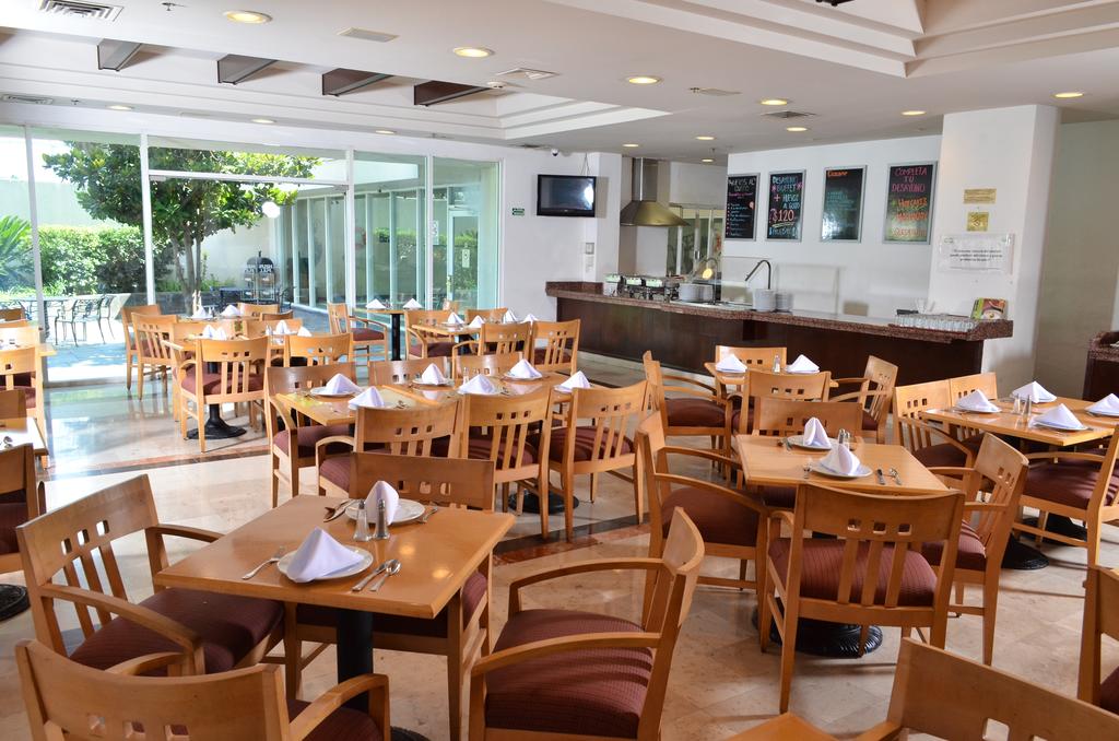 Holiday Inn Monterrey La Fe