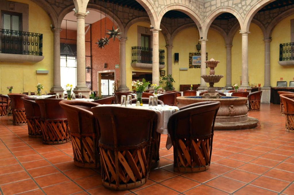 Howard Johnson by Wyndham Morelia Calle Real