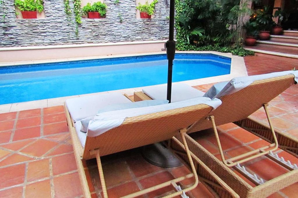Acanto Suites & Lounge