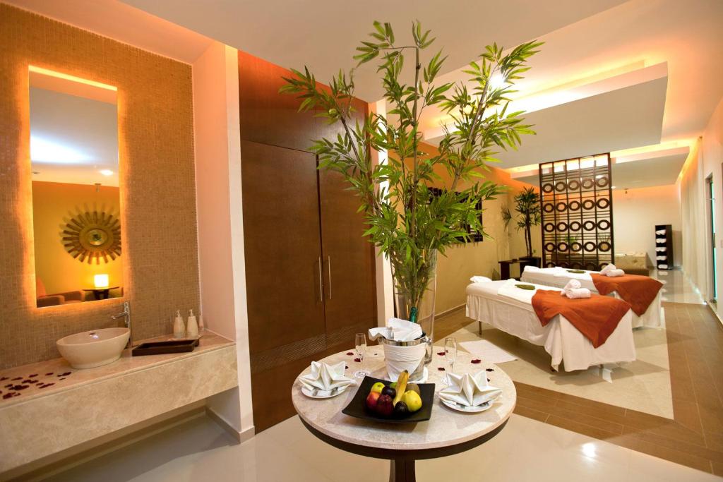 Hidden Beach Resort Au Naturel, Gourmet All Inclusive by Karisma