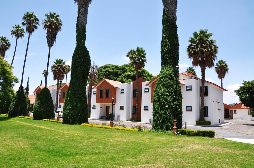 Flamingo Inn