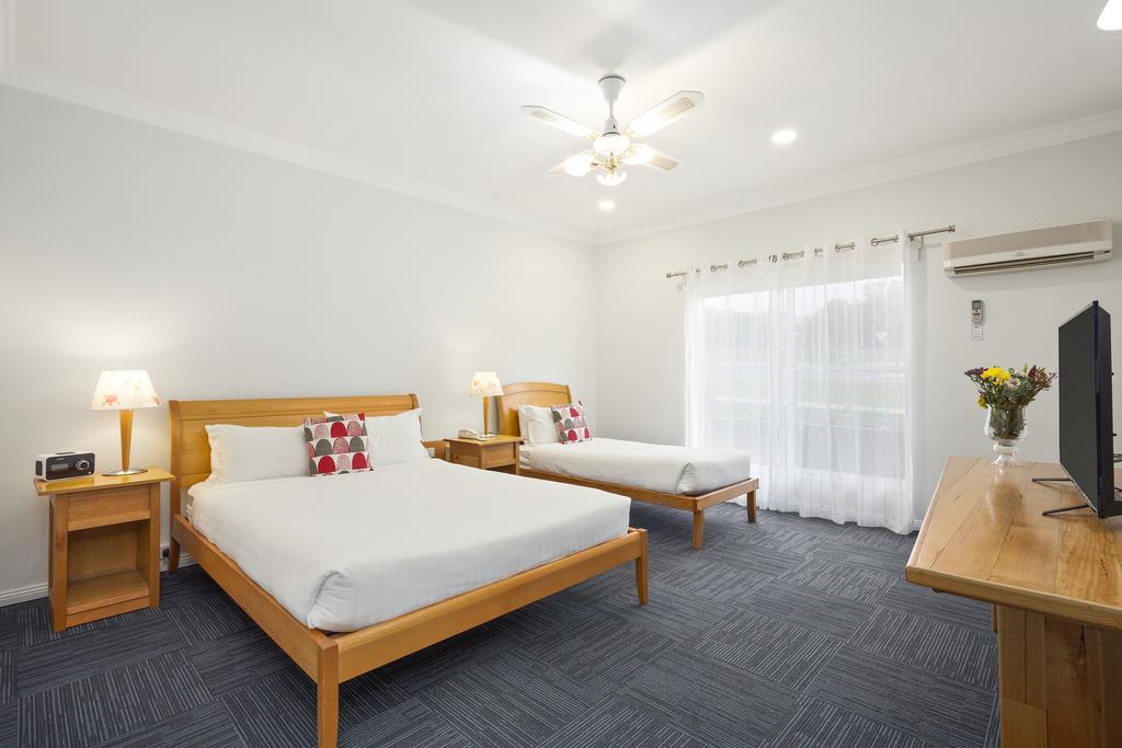 Comfort Inn The International
