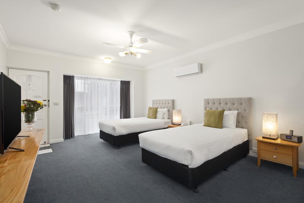 Comfort Inn The International