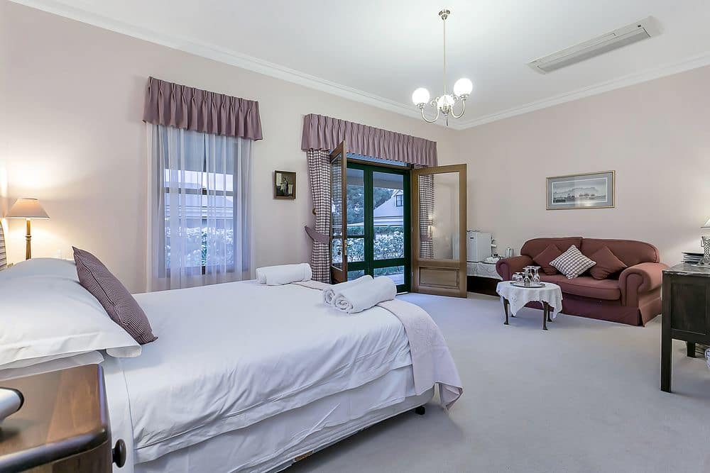 Abbotsford Country House