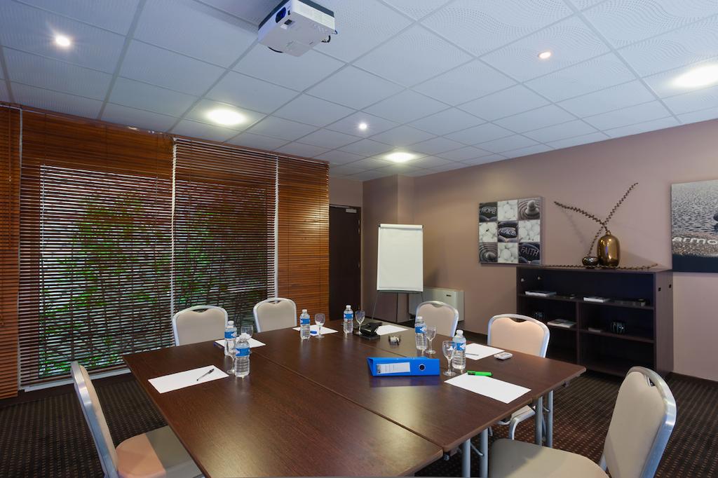 Teneo Apparthotel Bordeaux-Begles