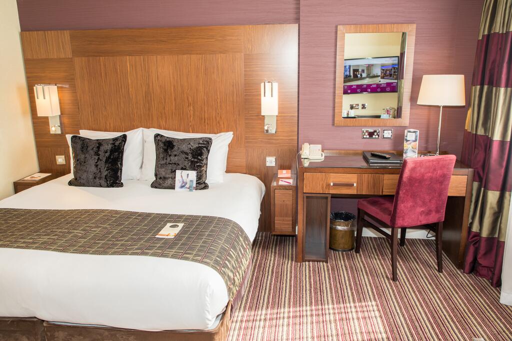 Crowne Plaza London- Gatwick Airport