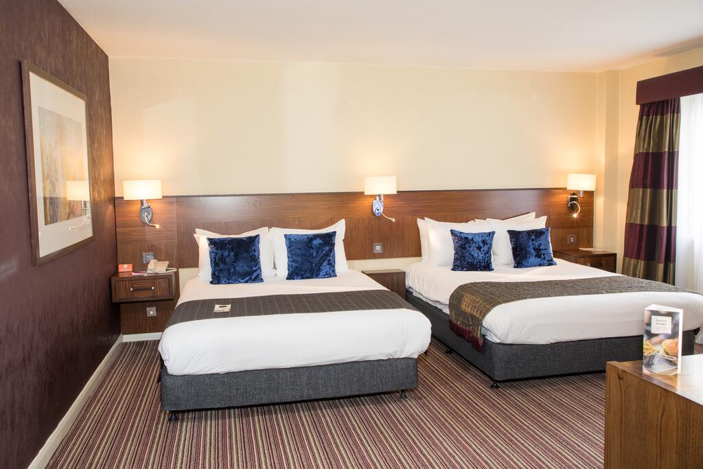Crowne Plaza London- Gatwick Airport