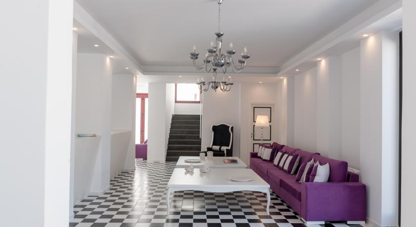 Mar 'n' Mar Crown Hotel and Suites