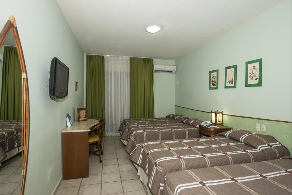 Divi-Divi Praia Hotel