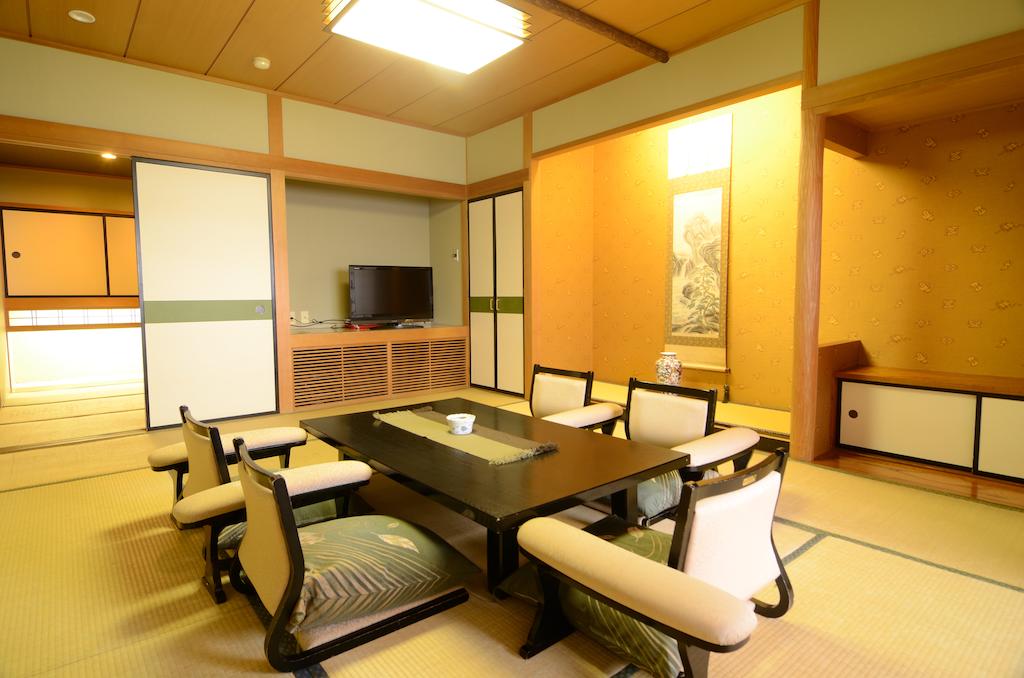 Toyako Manseikaku Hotel Lakeside Terrace