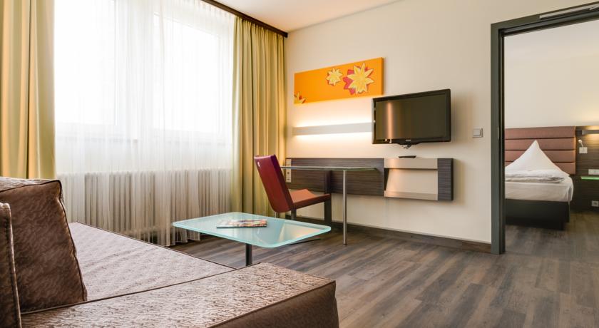 NOVINA HOTEL Wöhrdersee Nürnberg City