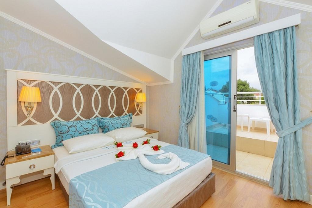 Ocean Blue High Class Hotel