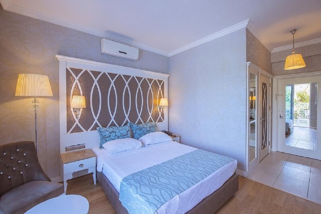 Ocean Blue High Class Hotel
