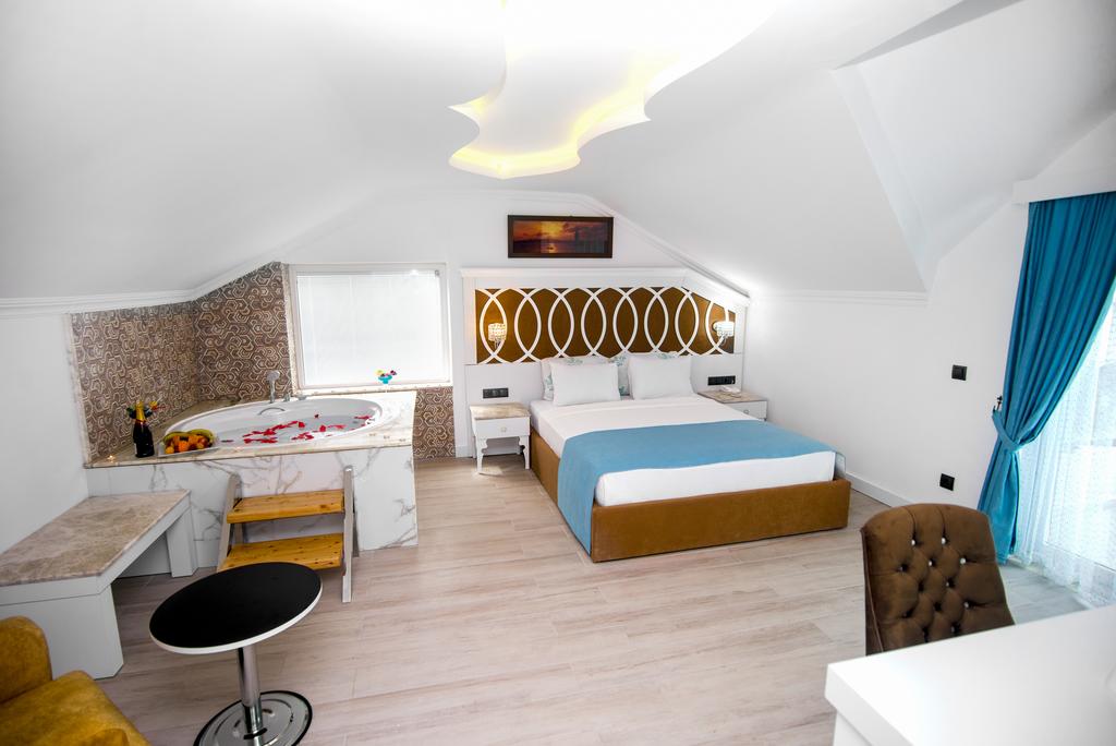 Ocean Blue High Class Hotel