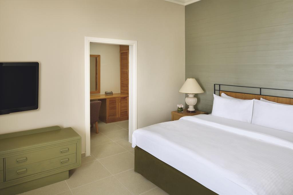 Movenpick Nabatean Castle Hotel