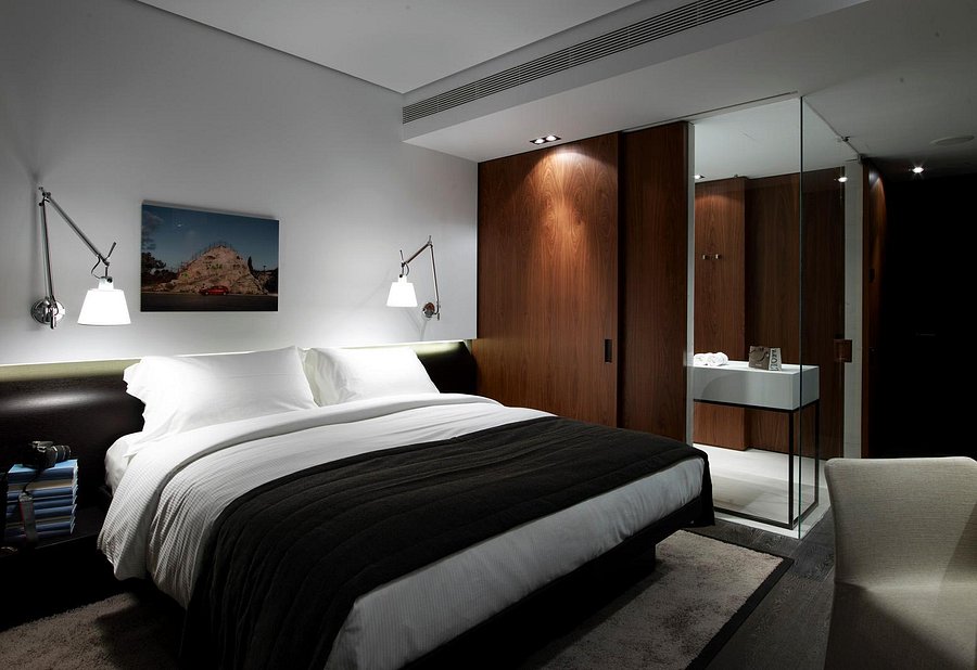 The Met Hotel