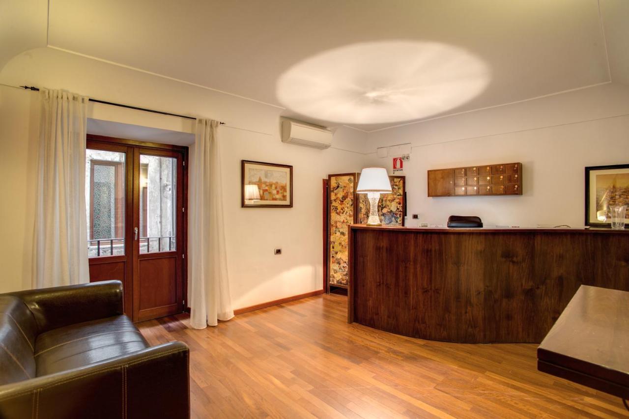 Residenza Domizia- Guest House