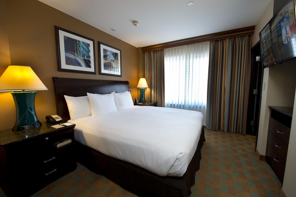 DoubleTree Suites by Hilton Bentonville