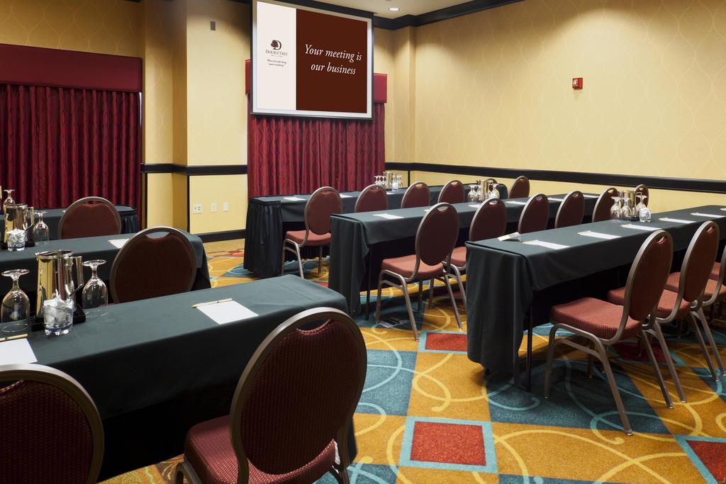 DoubleTree Suites by Hilton Bentonville