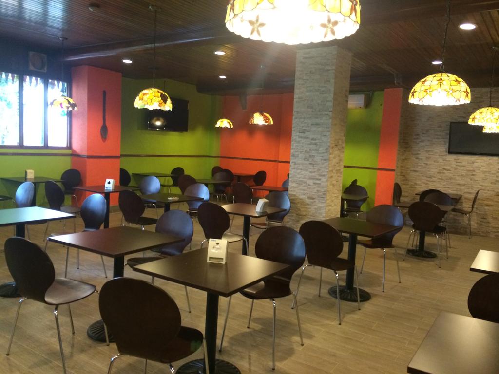 Costa Inn