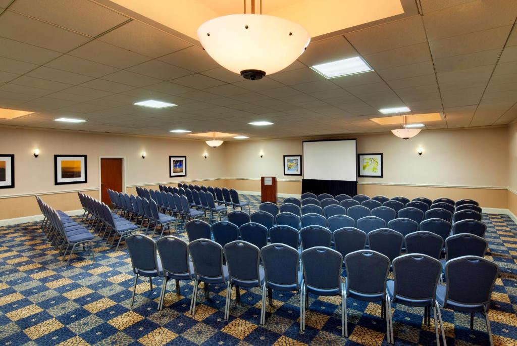 Four Points by Sheraton Bakersfield