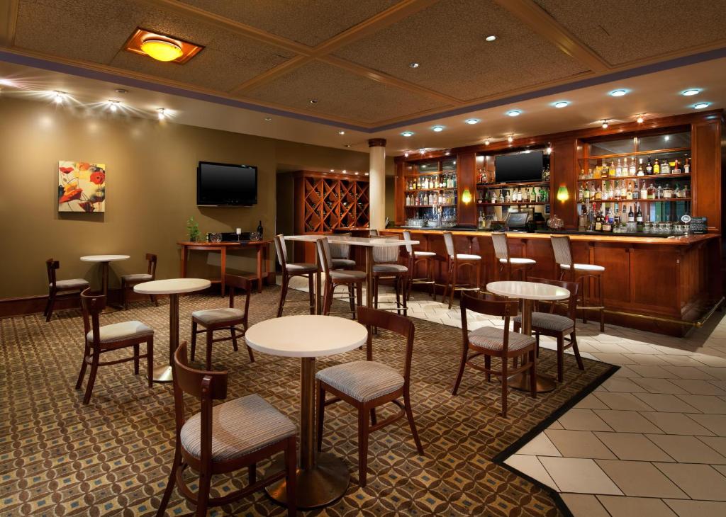Four Points by Sheraton Bakersfield