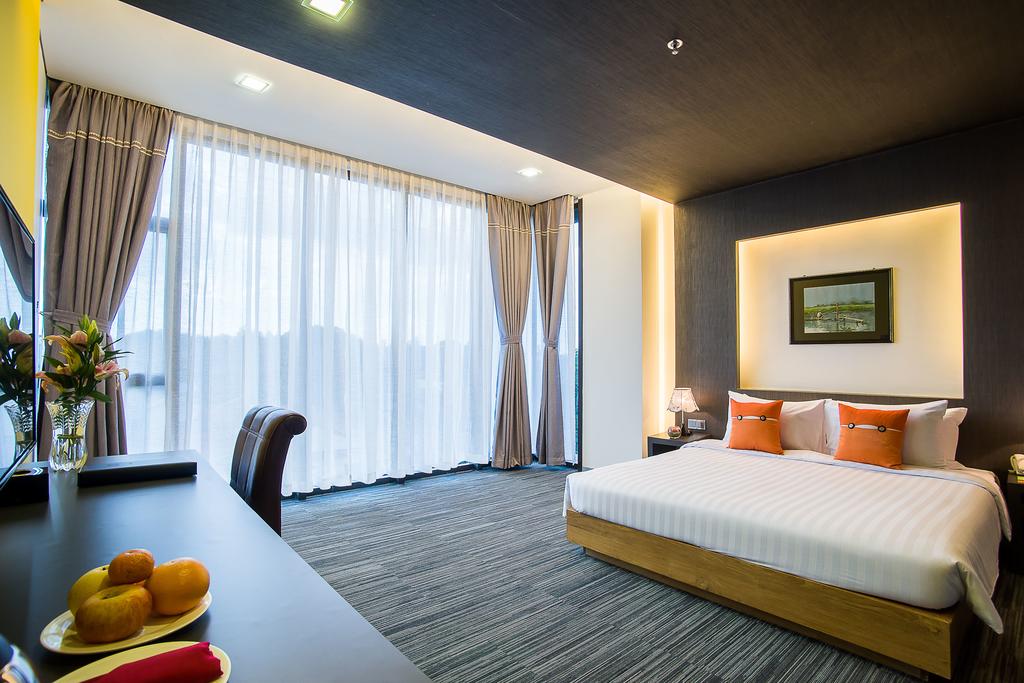 Tryp By Wyndham Yangon Hotel