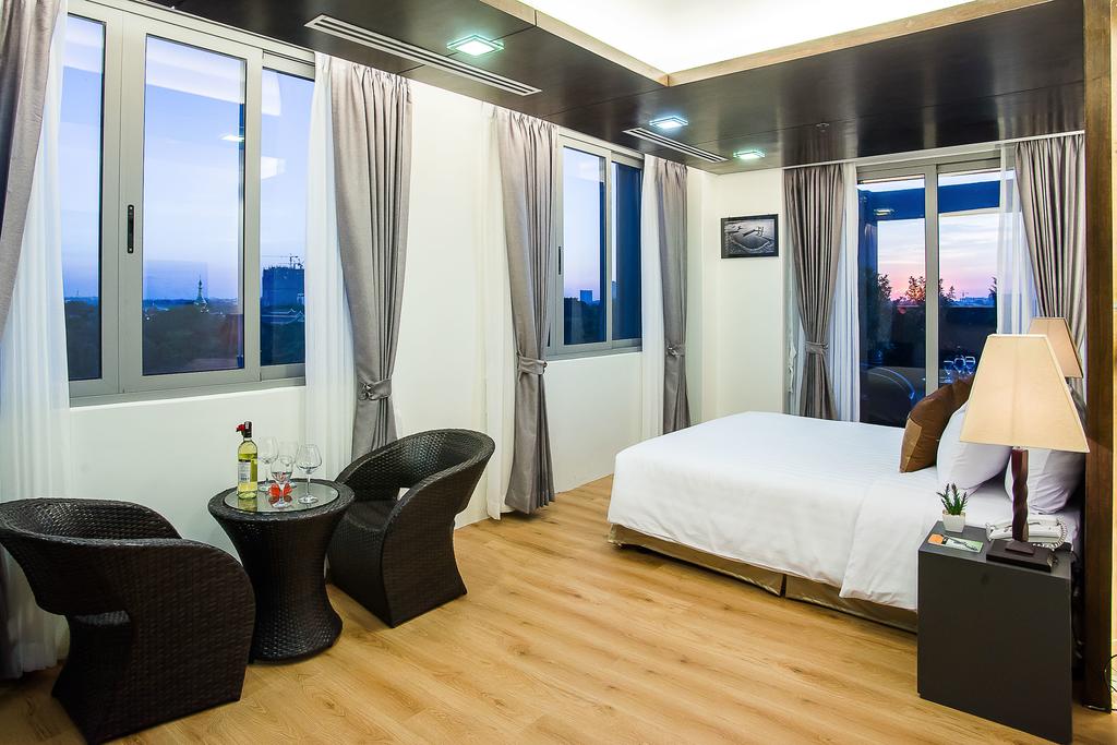 Tryp By Wyndham Yangon Hotel