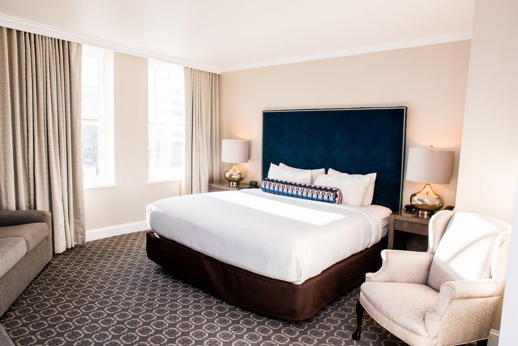 Redmont Hotel Birmingham, Curio Collection by Hilton
