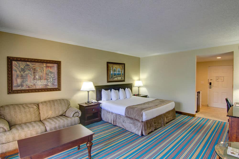 Boca Raton Plaza Hotel & Suites