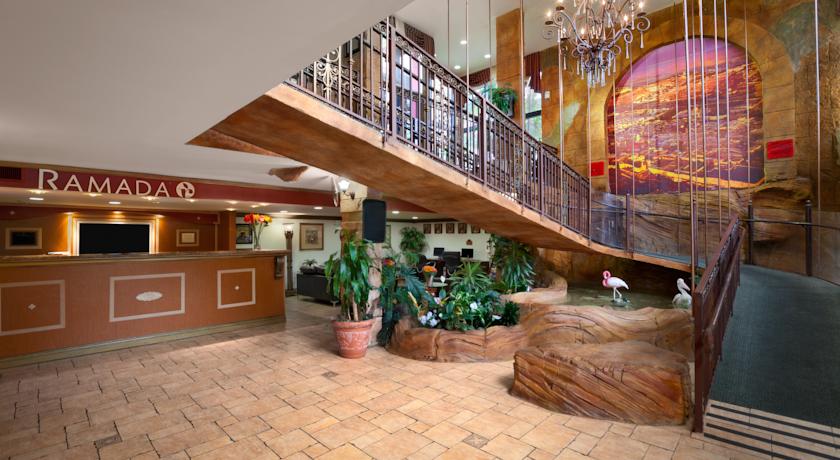 Ramada by Wyndham Hollywood Downtown