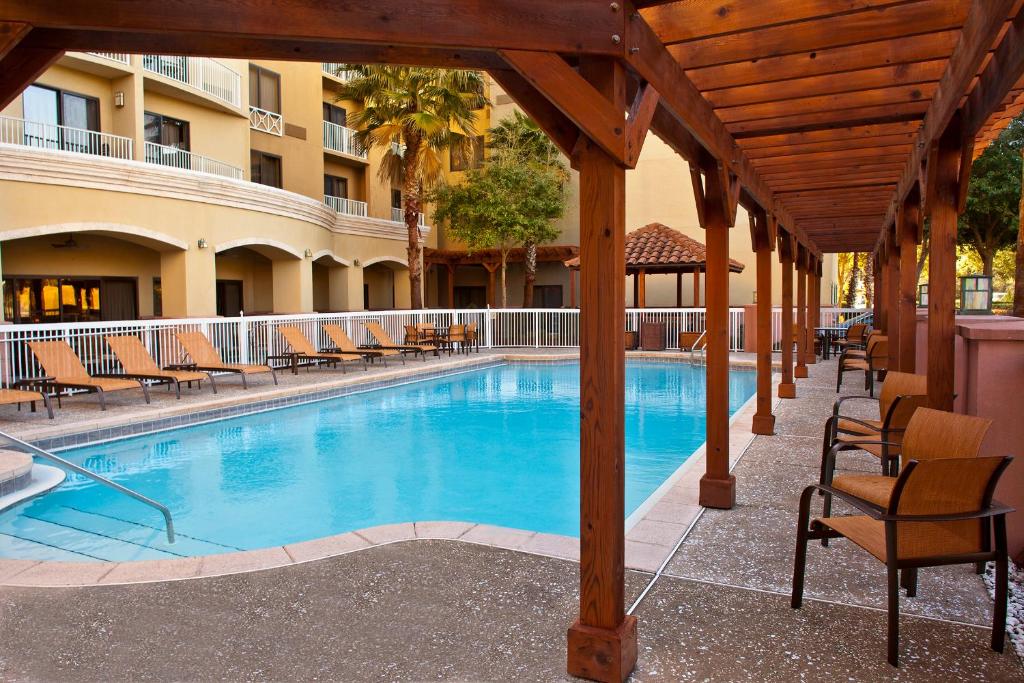 Courtyard by Marriott Sandestin Grand Boulevard