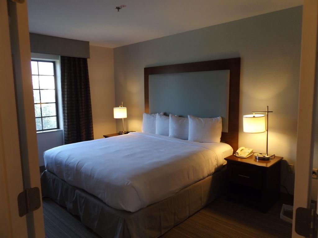Homewood Suites by Hilton Jacksonville Deerwood Park