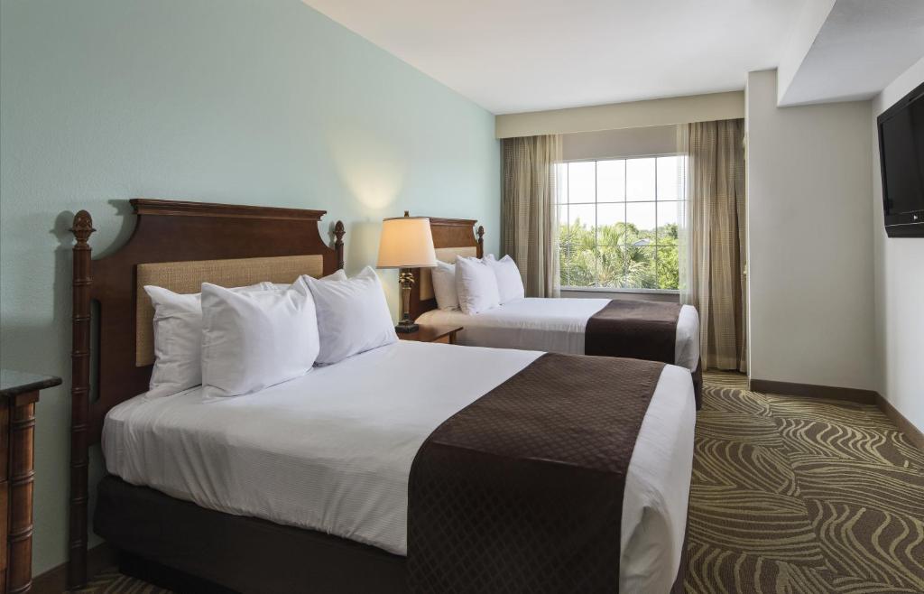 DoubleTree Suites by Hilton Naples