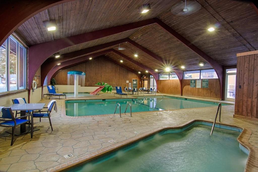 AmericInn by Wyndham Rochester Near Mayo Clinic