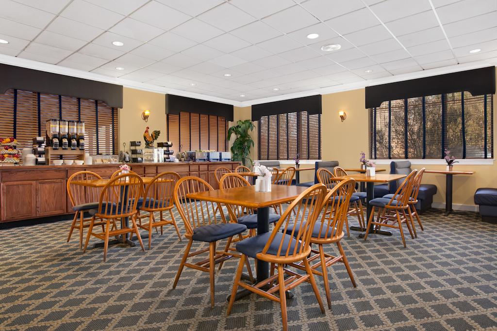 Wyndham Garden Williamsburg Busch Gardens Area