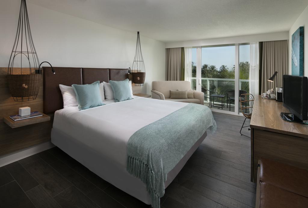Amara Cay Resort