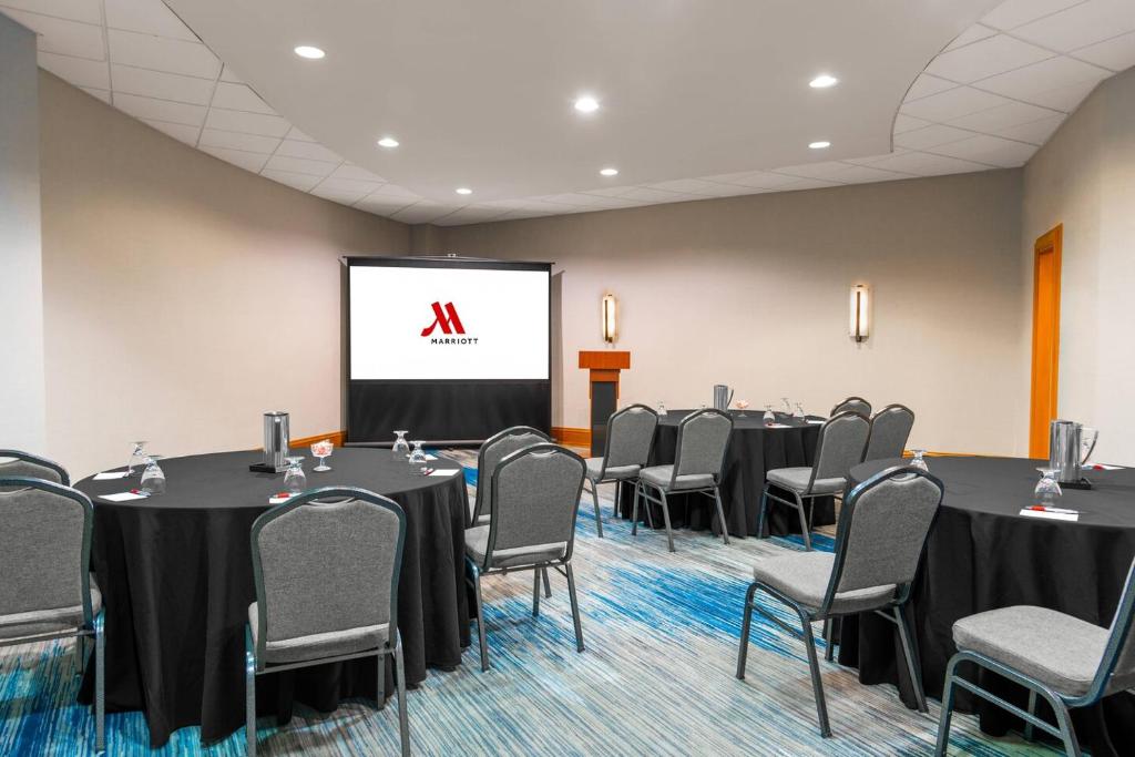 Marriott Chicago at Medical District/UIC