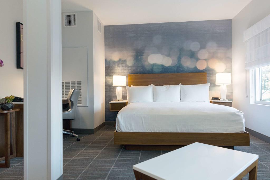 Cambria Hotel & Suites Lax