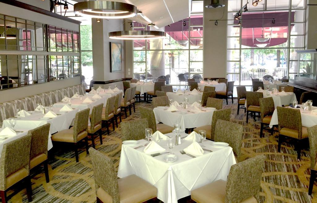 Embassy Suites Atlanta at Centennial Olympic Park