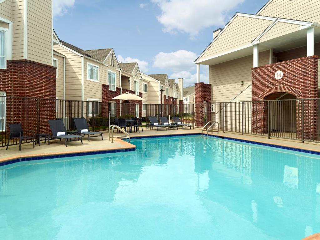 Residence Inn by Marriott Atlanta Airport North/Virginia Ave
