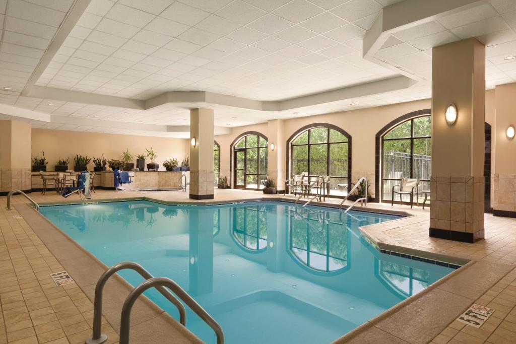 Embassy Suites Louisville East
